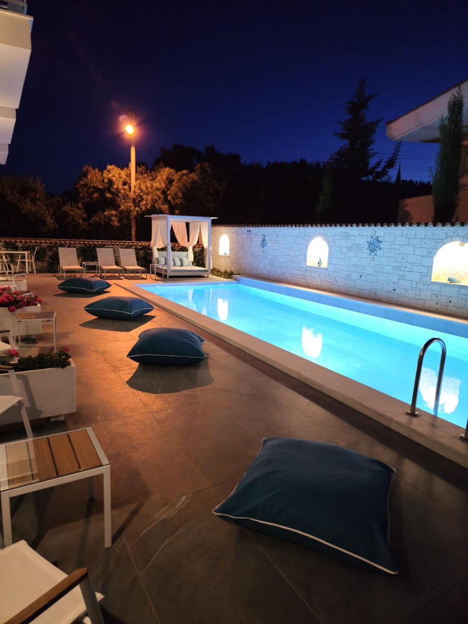 Bahar Butik Otel Çeşme Εξωτερικό φωτογραφία